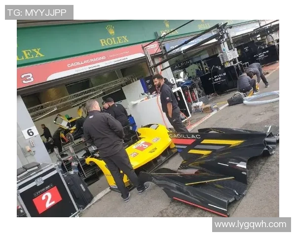 成都足球队在世界锦标赛中的耐力表现分析与点评 成都足球队在世界锦标赛中的耐力表现分析与点评