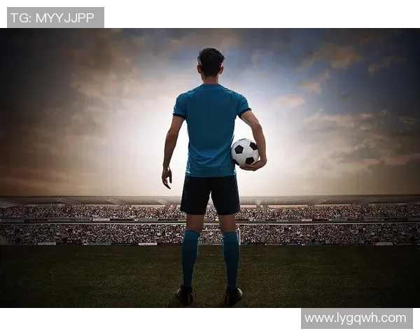 足球明星7号背影展现独特魅力与风采的瞬间回顾